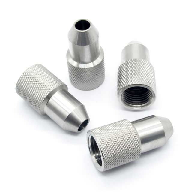 فوهة المشبك نفسه